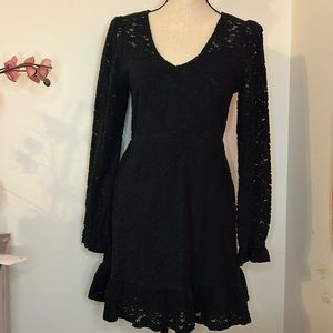 PRETTY BLACK LACE DRESS